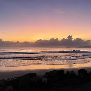 https://pe-na-areia-apto-terreo-5-pessoas.santa-catarina-brasil.com